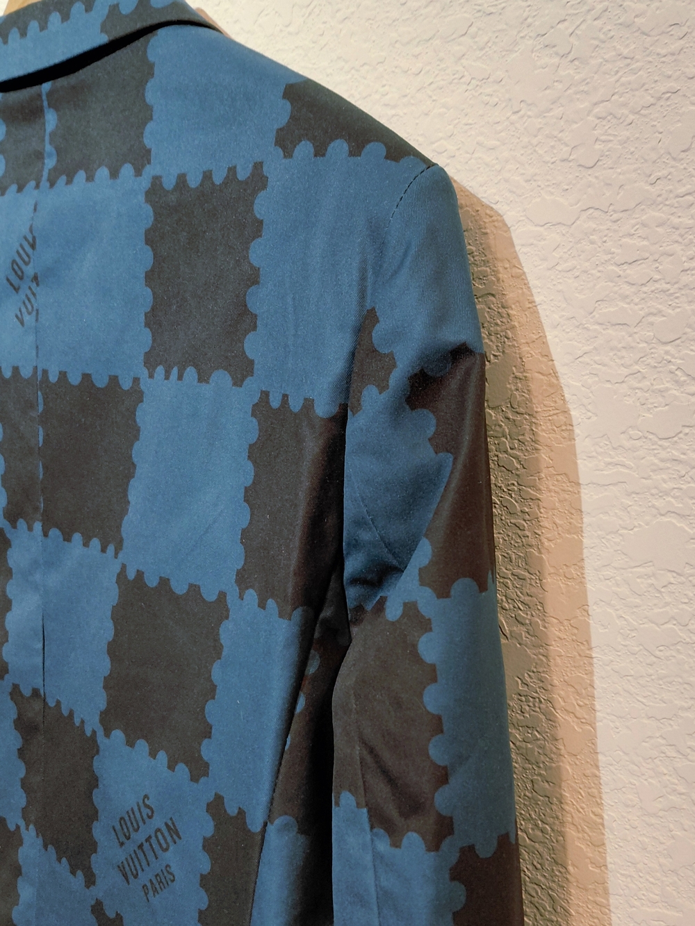 Louis Vuitton Men's Marque L.V Made Déposée Bold Blue & Black Checked Blazer 42R - Picture 8 of 12